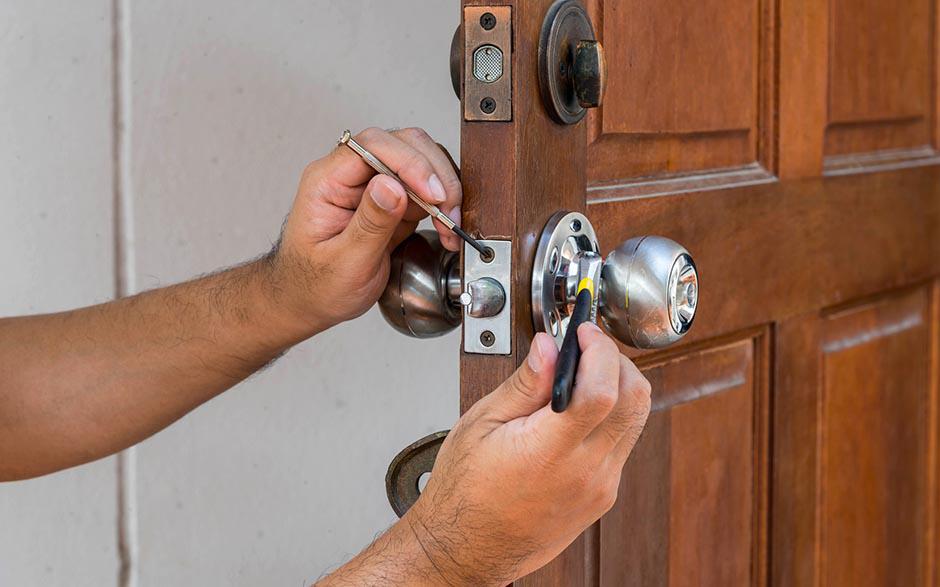  serrurier porte claquée Paris 12