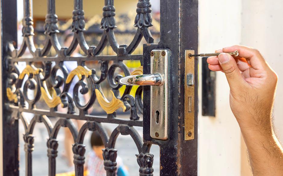 ouverture porte claquée Paris 12